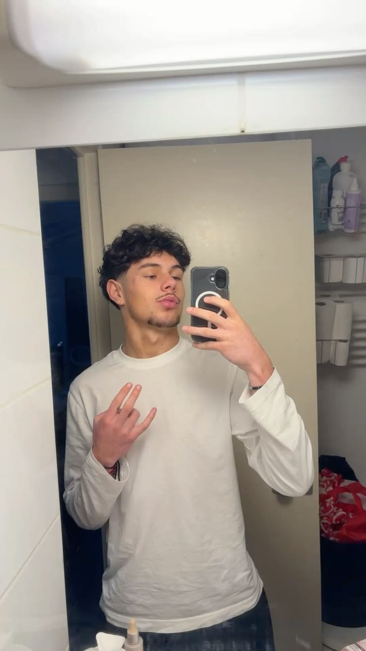 Naquile L., LA